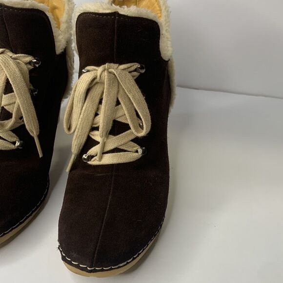 Bettye Muller brown suede fur trim lace-up wedge ankle booties - Picture 3 of 10